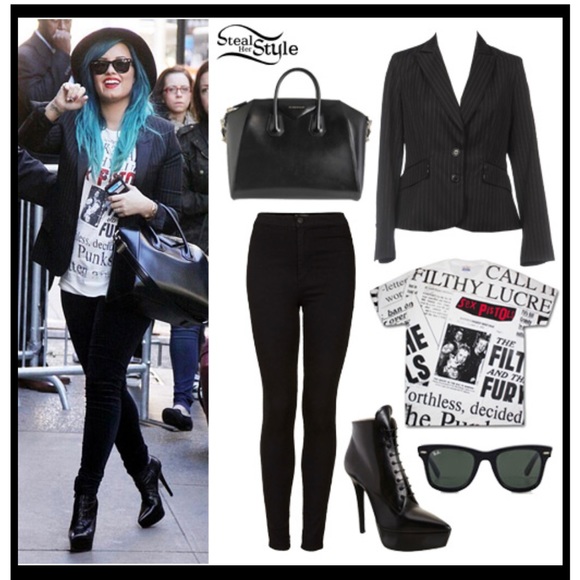 RARE Prada Pointed Toe Platform Ankle Boots - Picture 3 of 11